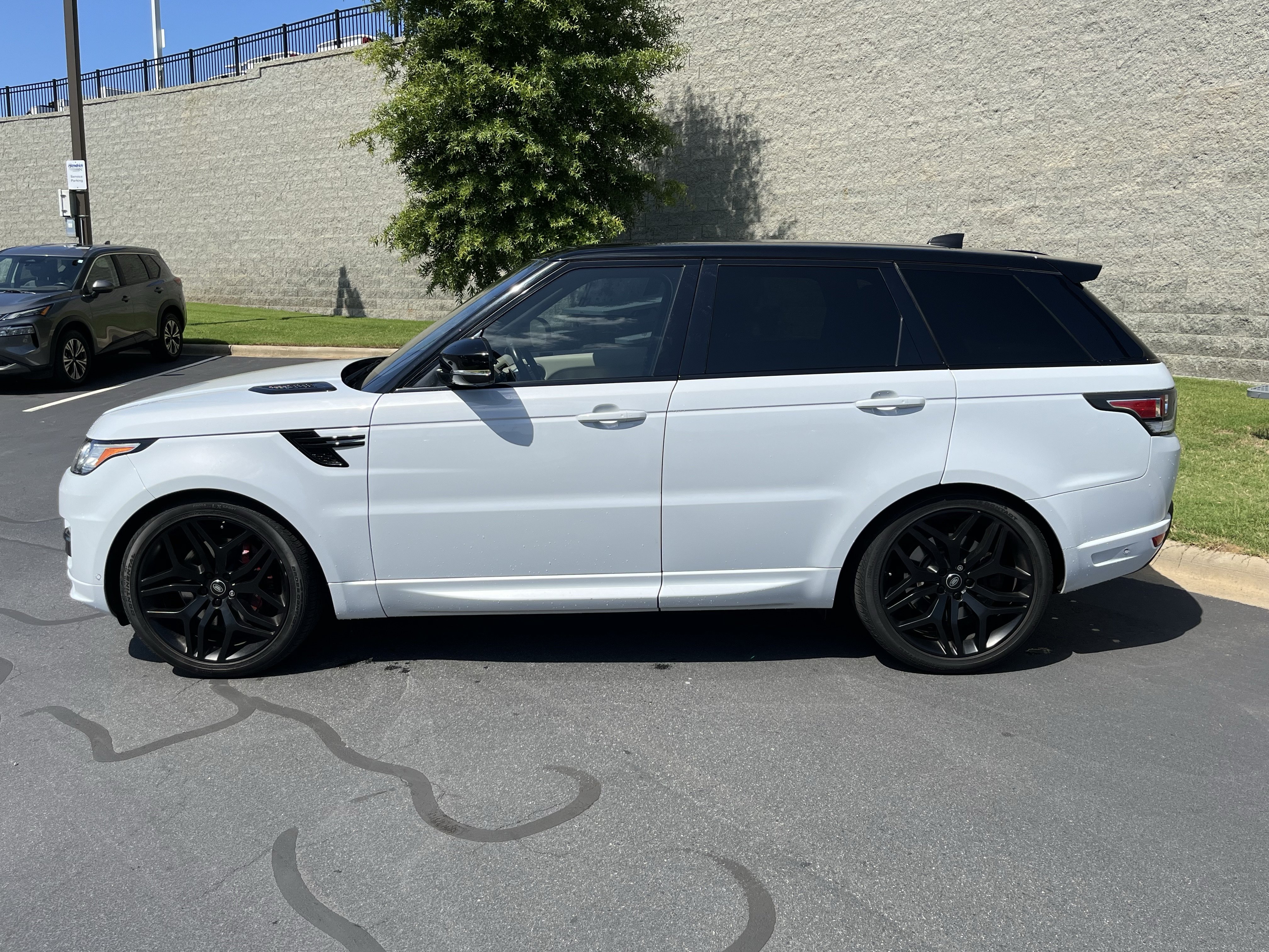 land rover range rover sport 2017 SALWV2FV6HA146413 image land rover range rover sport 2017 SALWV2FV6HA146413 image